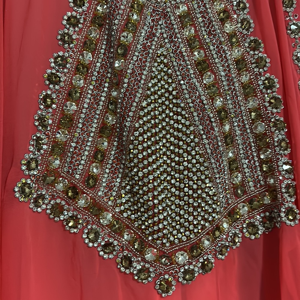 Prom dress - Picture 3 of 3